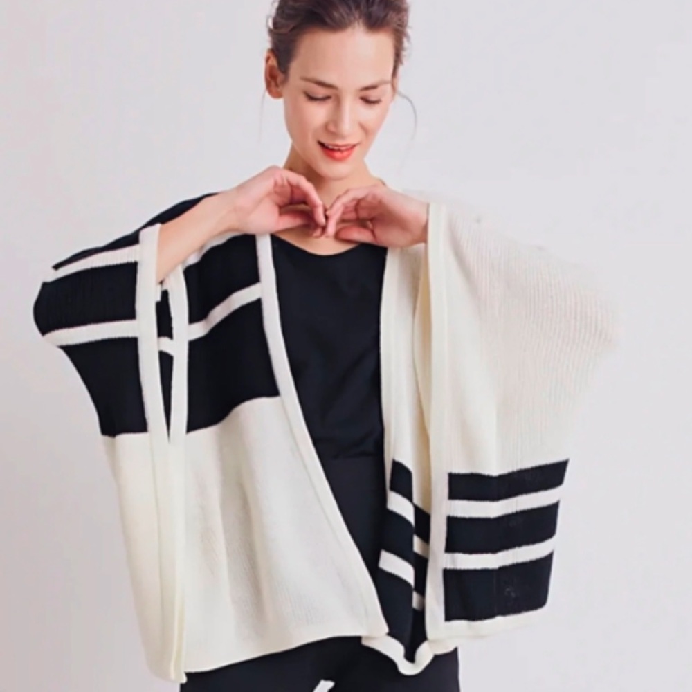 Revolve Brochu Walker Drape Front City Knit Alpaca‎ Poncho O/S